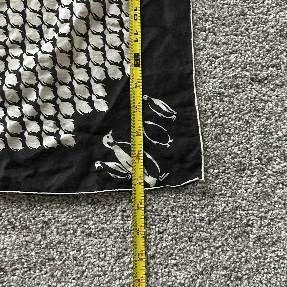 N/A square scarf